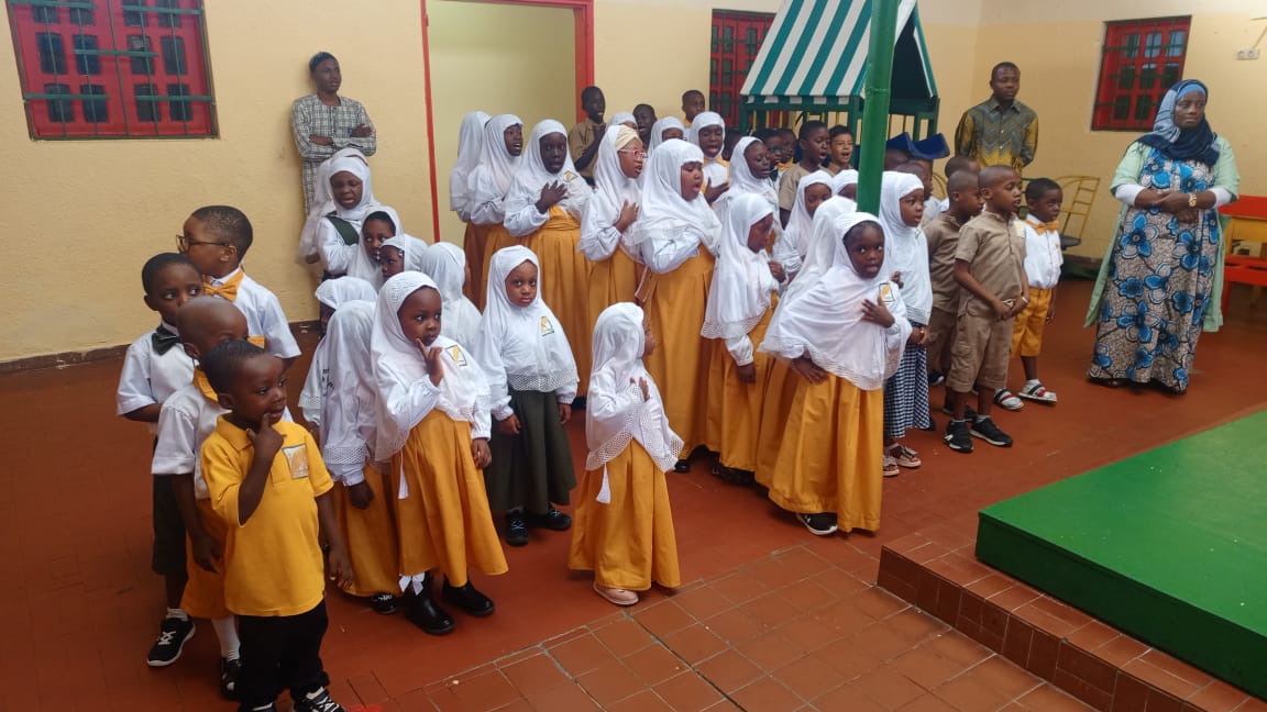 Rassemblement élèves et enseignants Al Qalam